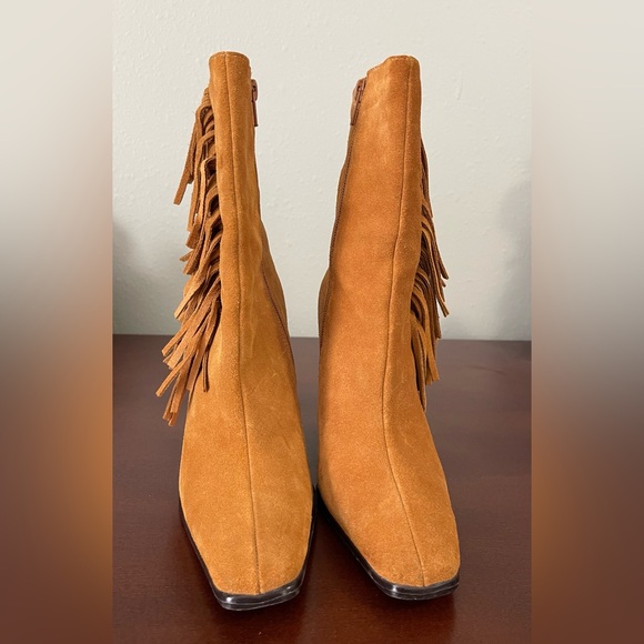 Predictions Leather Collection Tan Suede Fringe Heeled Booties - Size 7 - Picture 5 of 16
